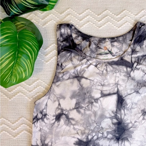 Tangerine Tie Dye Cropped Workout Tank - Picture 2 of 4